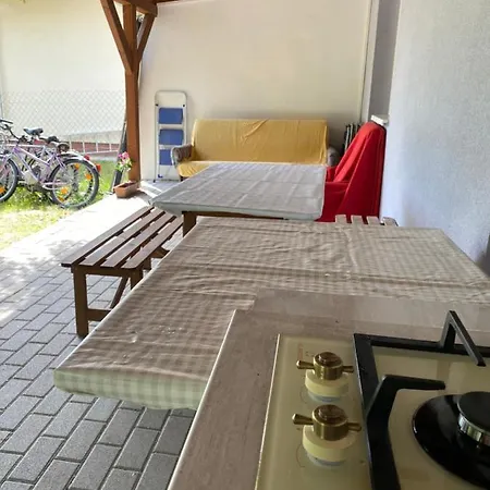 Eszter Holiday home Balatonmariafurdo