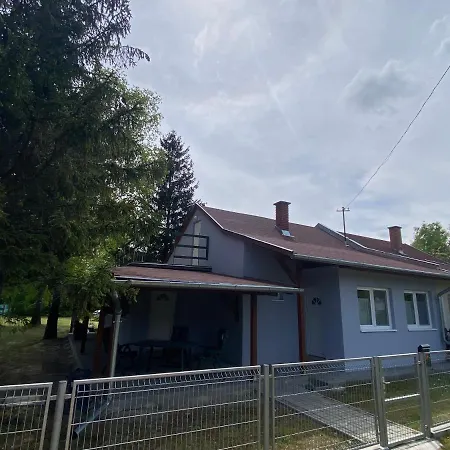 Nyaraló Eszter Balatonmáriafürdő