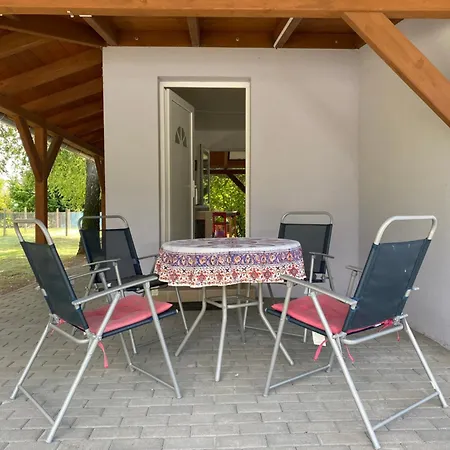 Eszter Holiday home Balatonmariafurdo