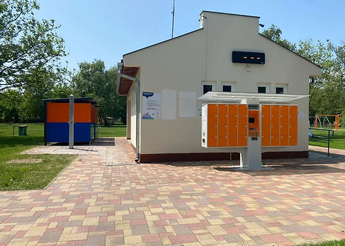 Nyaraló Eszter *