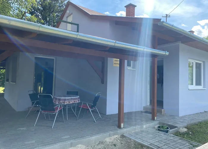 Nyaraló Eszter Balatonmáriafürdő